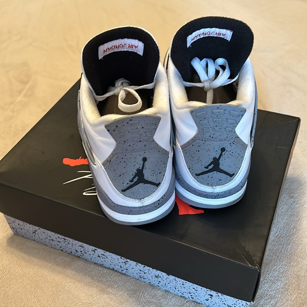 🔥White cement Jordan 4’s - Picture 2 of 7